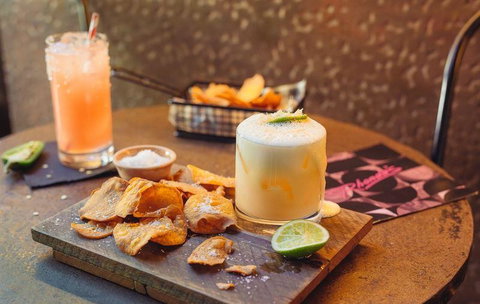 Rhonda's Bar - Book Restaurant 7