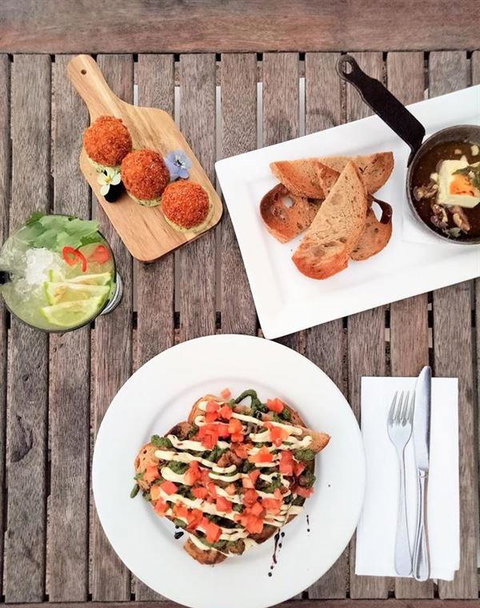 Sandbar - Book Restaurant 11
