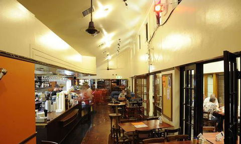 Bon Amici Wine Bar & Cafe - Book Restaurant 3