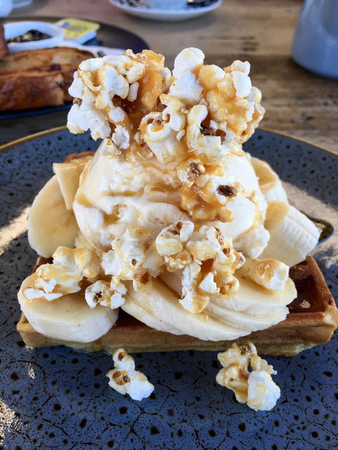 Frederick's Cafe - Book Restaurant 8