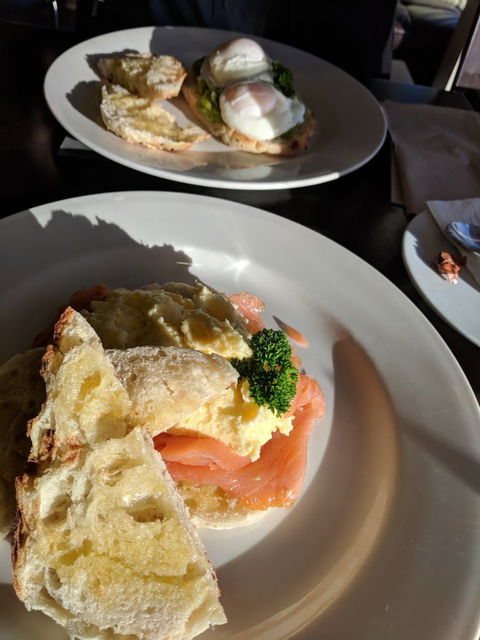 Gateway Cafe - Book Restaurant 3