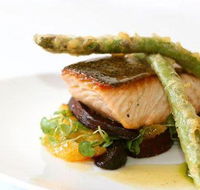 New Tattersalls Hotel - Book Restaurant