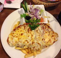 Lazy Moe's - Book Restaurant