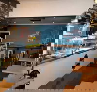 CookhouseGourmetBurgers - Book Restaurant
