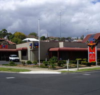 Pascoe Vale Hotel - Book Restaurant