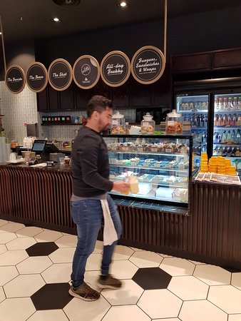 Cafe LeLunar - Book Restaurant 0