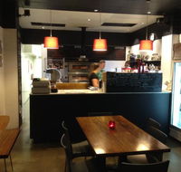 10 on Main Pizza House - Book Restaurant