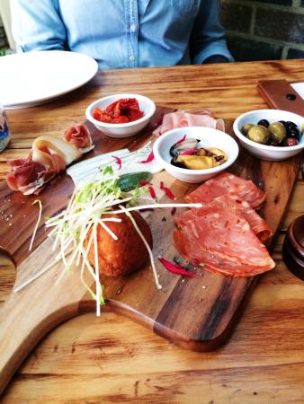 Cattinalla's Caffe  Wine Bar Traralgon