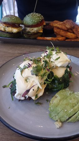 Frankies - Book Restaurant 0