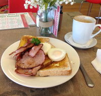 Ripe Tomato Cafe Albury - Book Restaurant