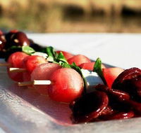 Glen Helen Homestead Lodge - Book Restaurant