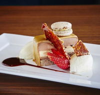 Pipes Bistro - Book Restaurant