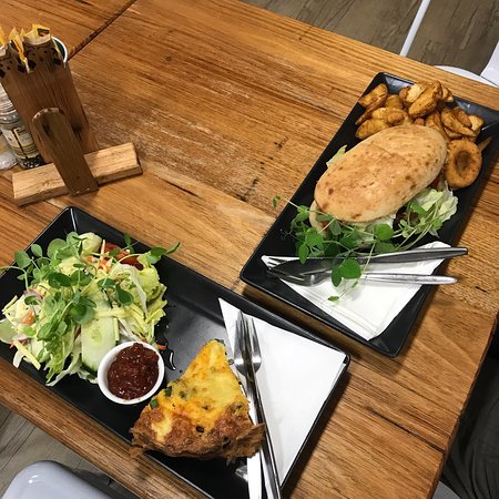 Two Little Owls Cafe - Book Restaurant 0