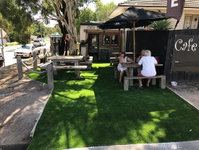 Cafe La Hoot