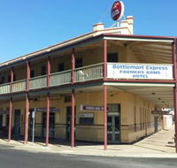 Farmers Arms Hotel - Book Restaurant
