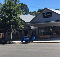 Hairy Dog Cafe - Book Restaurant