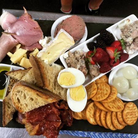 Canvas, Coffee & Providore - Book Restaurant 0