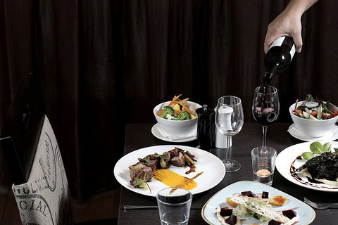 Four Elements Restaurant & Bar - Book Restaurant 0