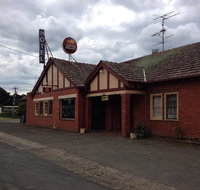 Gordon Hotel - Book Restaurant