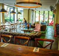 Simple  Irresistible Thai Restaurant - Book Restaurant