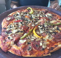 Russos Pizzeria - Book Restaurant
