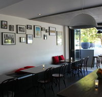Cinque Cucina e Caffe - Book Restaurant