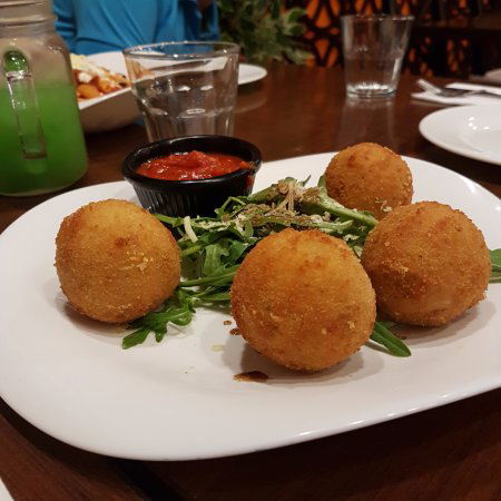 Newington NSW Book Restaurant
