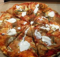 Chianti's Woodfire Pizza Restaurant - Book Restaurant