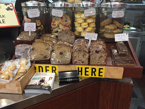 Pasqualinas Deli Cafe - Book Restaurant 0