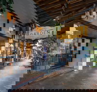 The Garden Berry - Book Restaurant
