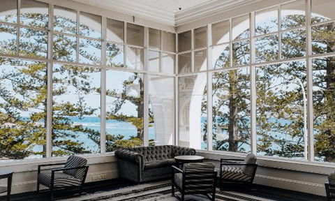 Lord Ashley Lounge - Book Restaurant 0