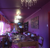 Manu's Kitchen - Book Restaurant