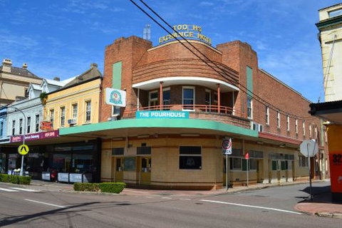 The Pourhouse - Book Restaurant 0