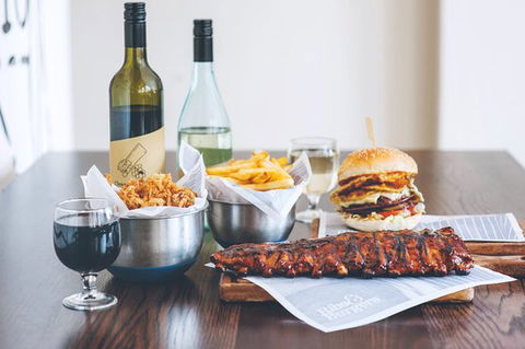 Ribs And Burgers - Book Restaurant 0