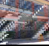 The Auctioneer - Book Restaurant