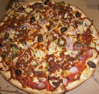 Quinny's Pizza  Pasta - Book Restaurant