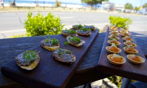 Elephant Rock Cafe Bar & Restaurant - Book Restaurant 21