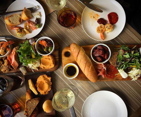 Elephant Rock Cafe Bar & Restaurant - Book Restaurant 7