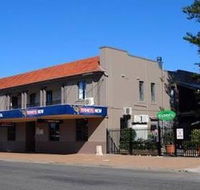 Albion Hotel - Book Restaurant