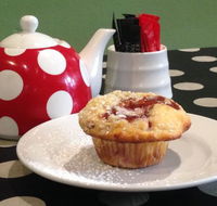 2 Blondes Cafe - Book Restaurant