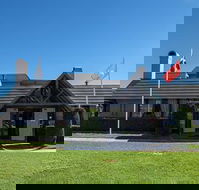 New England Motor Lodge - Book Restaurant