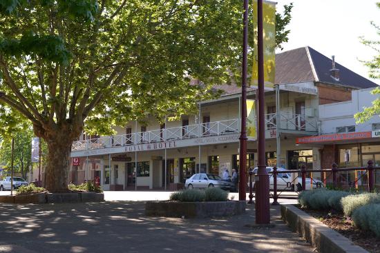  Book Restaurant