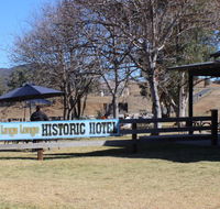 The New Linga Longa Inn - Book Restaurant
