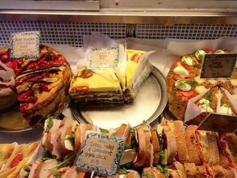 Twisted Sista - Book Restaurant 0