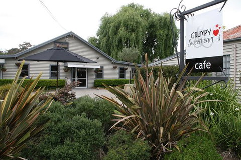 Grumpy & Sweetheart's - Book Restaurant 0