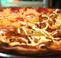 Heat Woodfired Pizza Bar - Book Restaurant