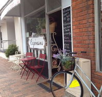 House Of Expressos - Book Restaurant