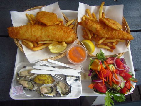 Innes' Boatshed - Book Restaurant 0