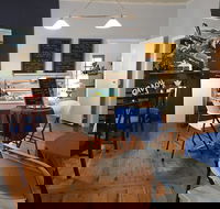 Jayes Gallery and Cafe - Book Restaurant