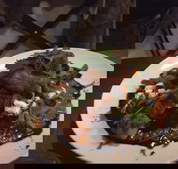 Odie's Bistro - Book Restaurant